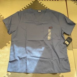 NWT men’s surgical/medical scrub top (Cherokee size M)